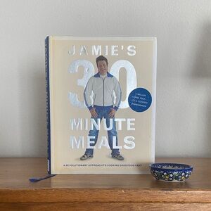 Jamie's 30 Minute Meals Cookbook - Silver and Blue